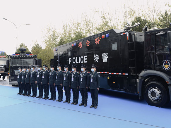 澳门新莆京游戏网站保安护航中国国际警用装备博览会